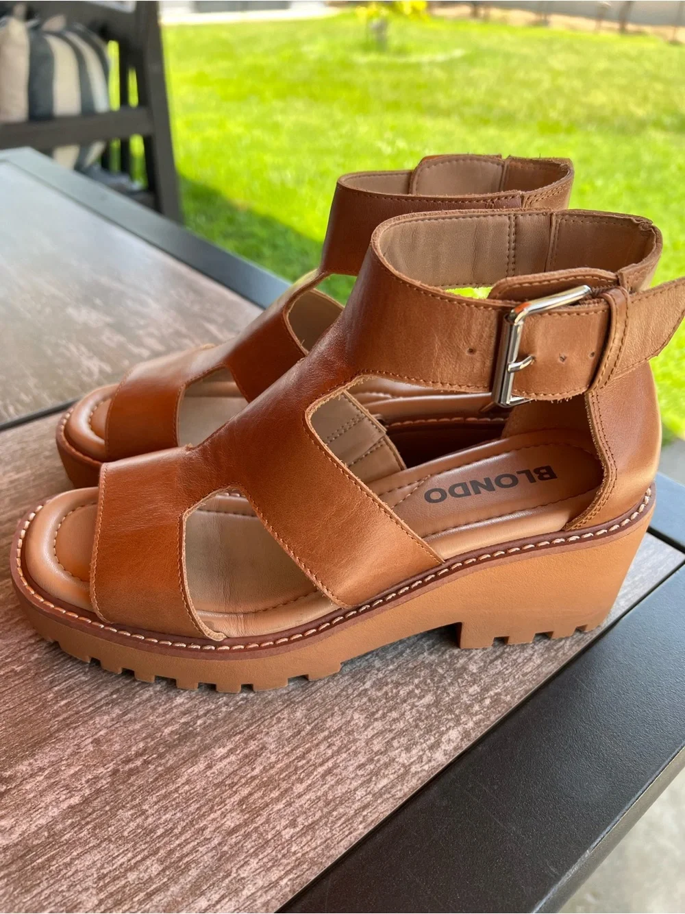 Blondo Hayslee Cognac Leather Water-Resistant Chunky Lug Wedge Sandals Size 7.5